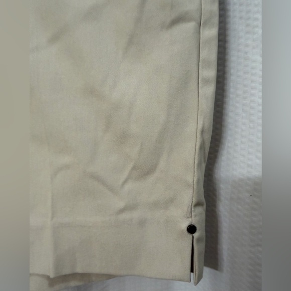 Cato Khaki/Tan Stretch Cotton Bermuda Mid-Rise Pull-On Stretch Shorts Sz 10 NWT - Picture 3 of 5